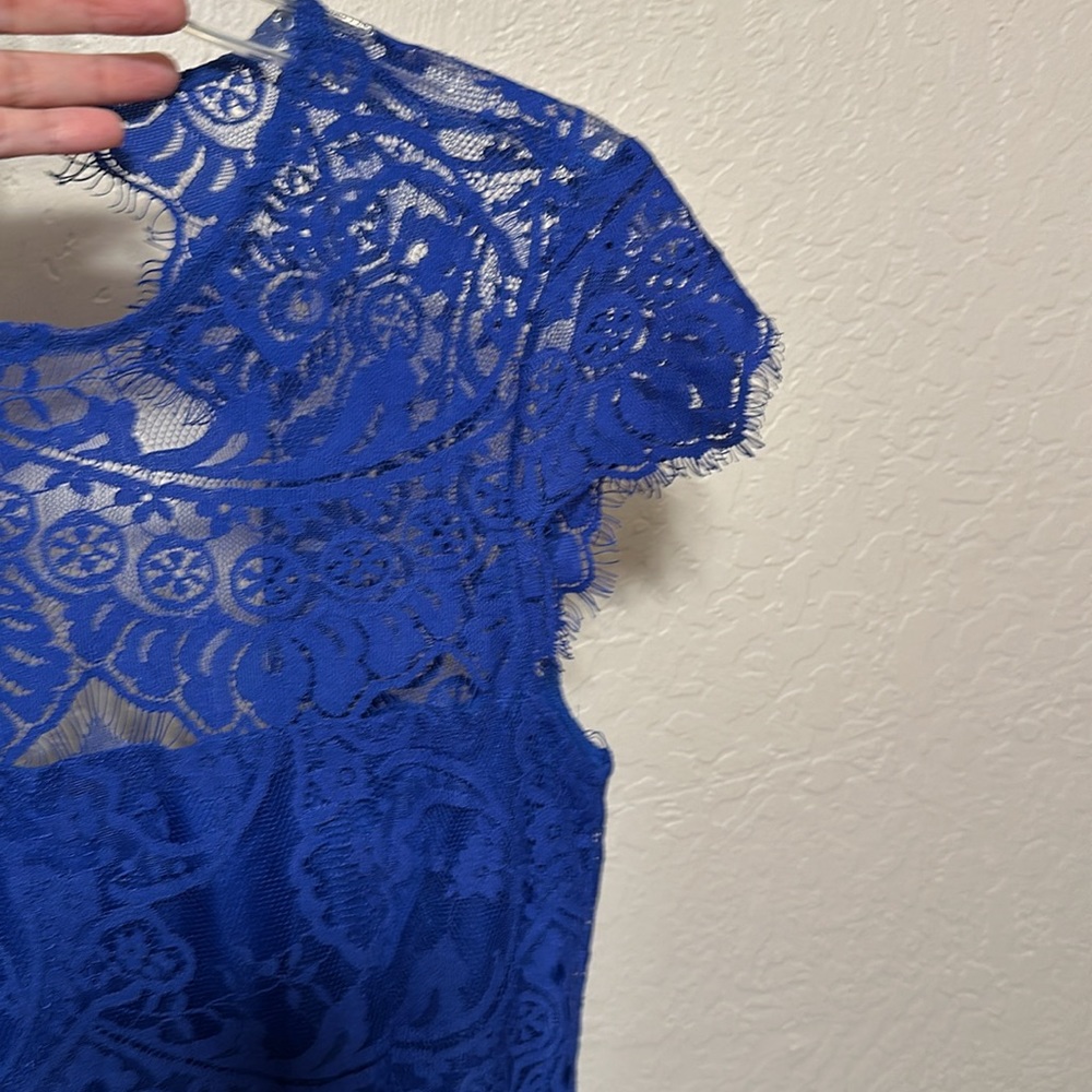 Lace cap sleeve dress by BB DAKOTA  size 6 - Picture 4 of 6